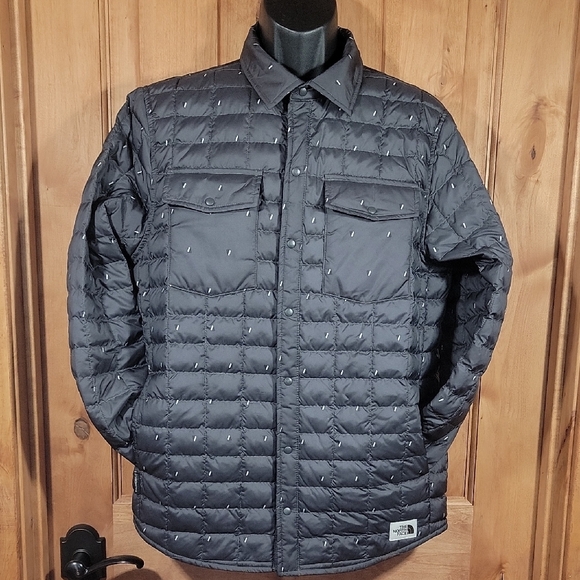 The North Face Thermoball Eco Snap Insulated Shacket Unisex - Picture 1 of 16